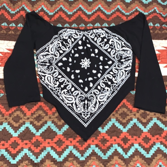 Bandanna Sleeveless Crop Top - Picture 1 of 4